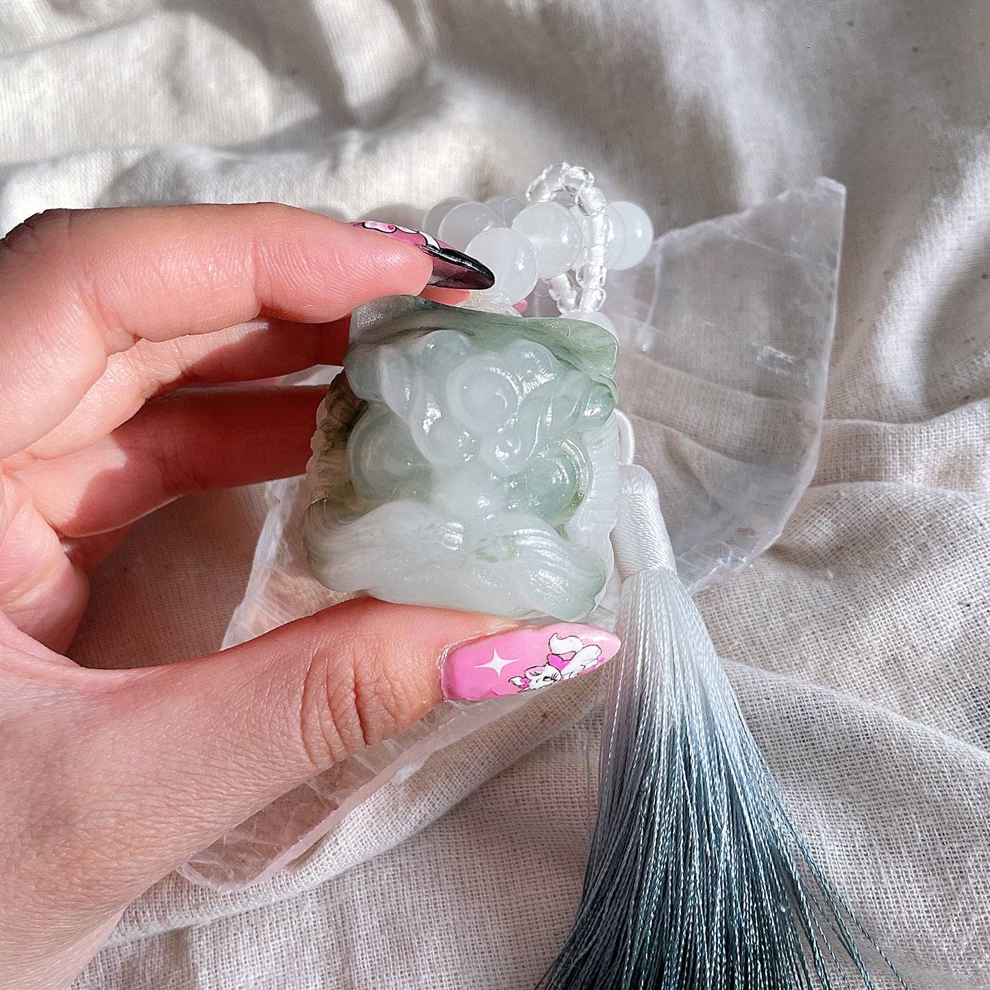 Tianshan Emerald Jade Gelang Kaki Kristal Jade Lion Sculpture 天山翠