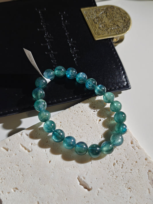 bicolor green blue kyanite beaded bracelet