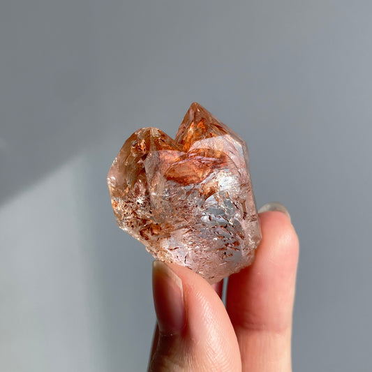 Madagascar Red Mud Petroleum Skeleton Quartz