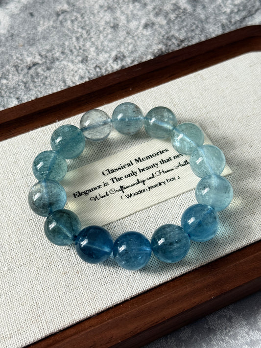 Gradient Translucent Beryl Aquamarine 12.6mm Beaded Bracelet