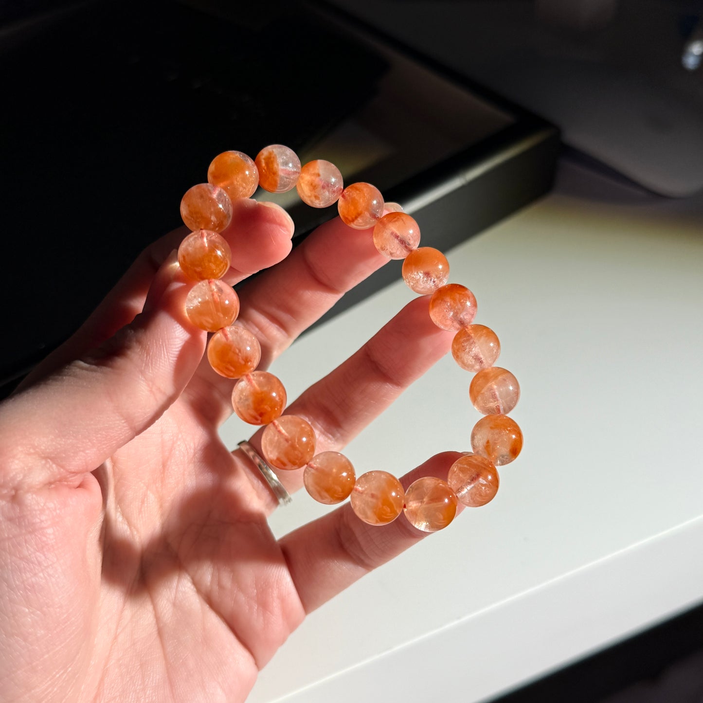 Red amphibole rabbit hair 紅兔毛聚寶盆