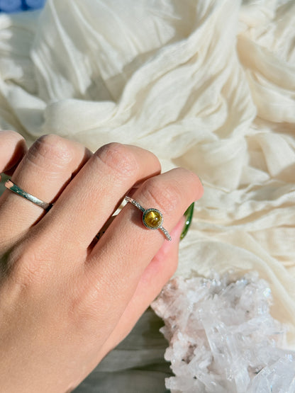 Vintage 925 Golden Rutile Quartz Zirconia Ring