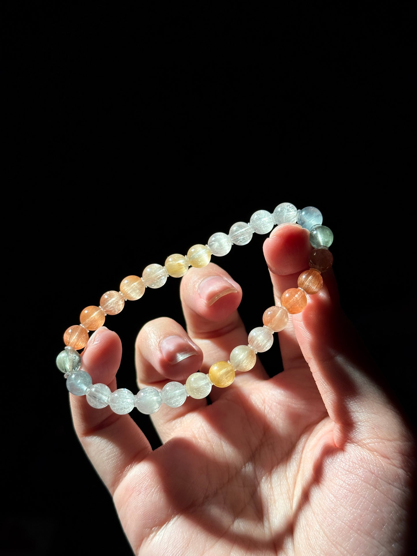 Collection Grade Rainbow Rabbit Hair Cateyes Rutiles 6.9mmBead Bracelet