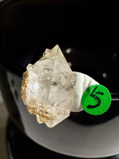Double Terminated Points Sichuan Quartz 2.2g
