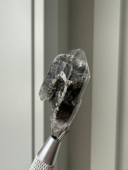 Herkimer Diamond 8.9g with Black Hydrocarbon Inclusions
