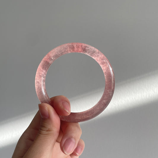 White Base Strawberry Quartz Bangle