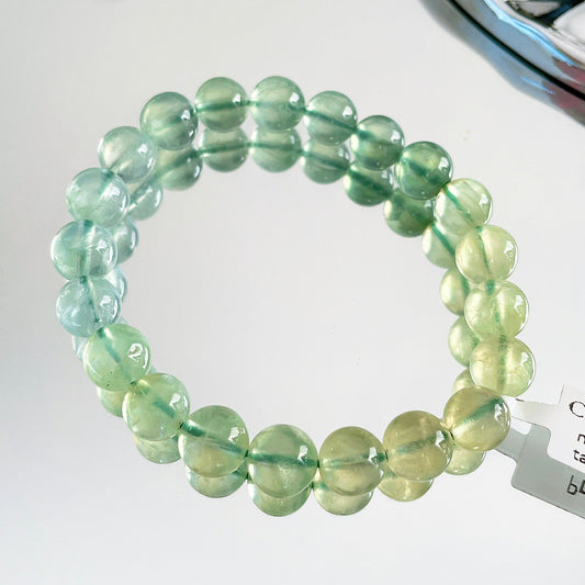 Gradient Prehnite Beaded Bracelet