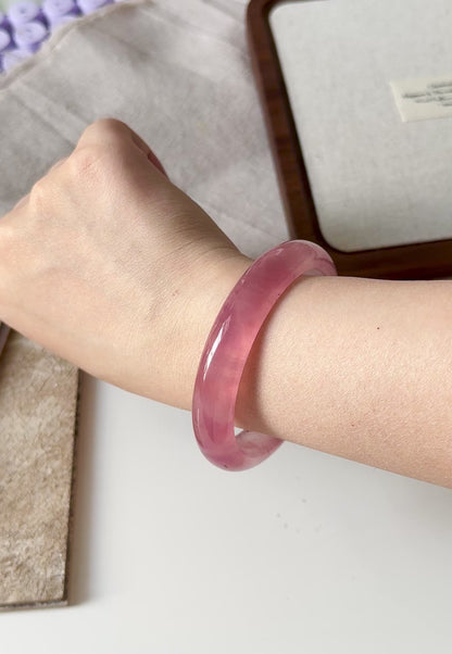 Gemmy Juicy Rose Quartz 59mm Love Healing Bangle